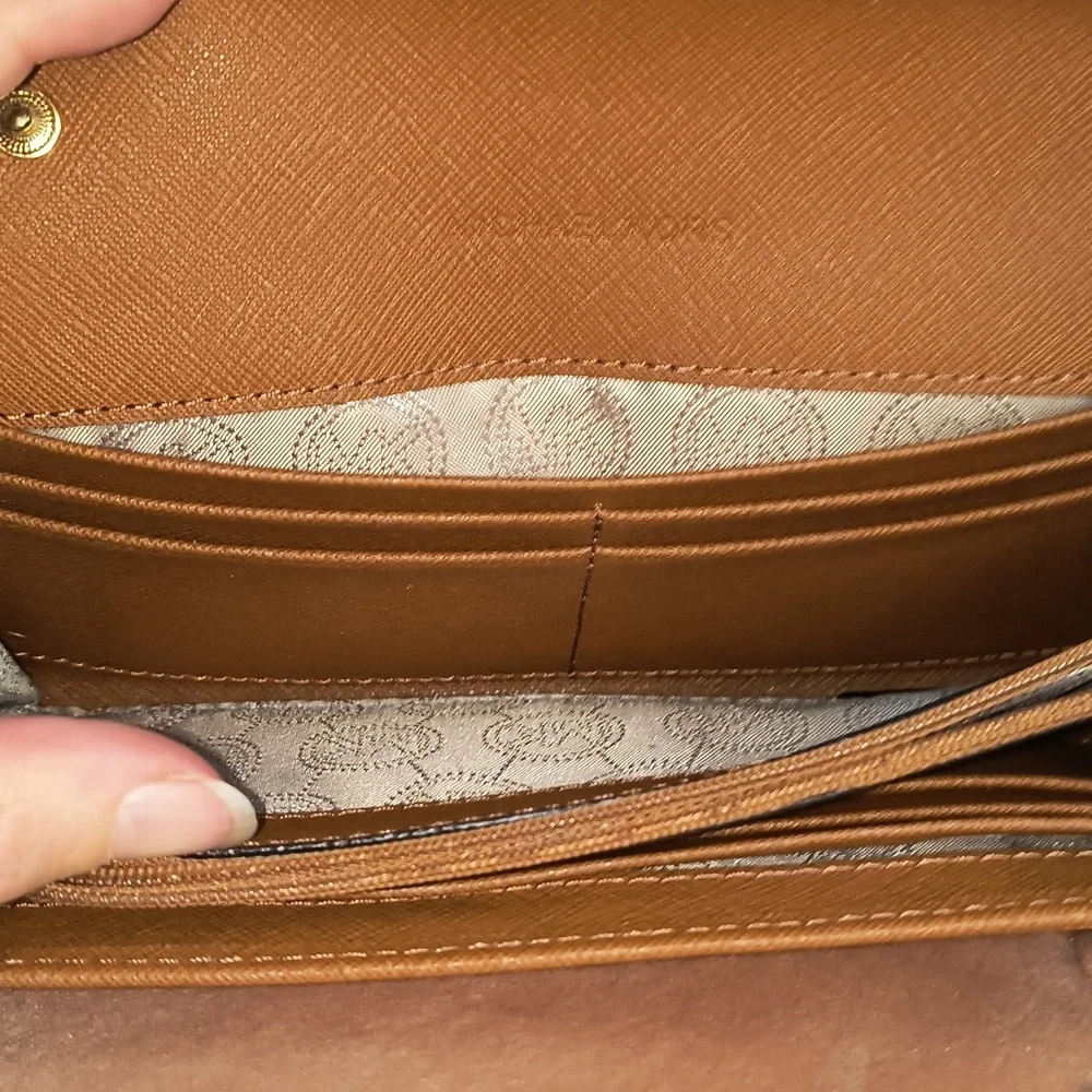 Michael Kors Jet Set Large Wallet - Picture 9 of 13